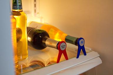 Roll-Block Wine Stand & Stopper