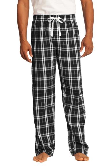 Black Plaid/White