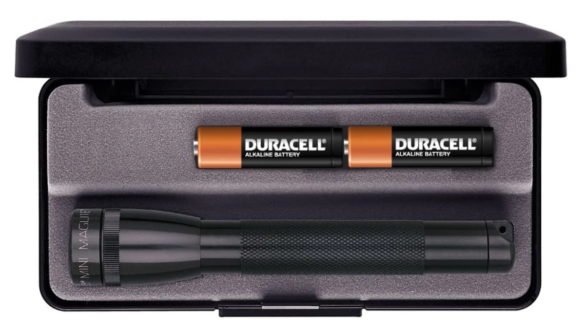 M2A Mini Maglite® w/2 AA Batteries (Laser Engraved)